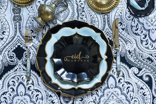 Black & Gold “Ramadan Mubarak” Paper Plates (8 pcs) Small